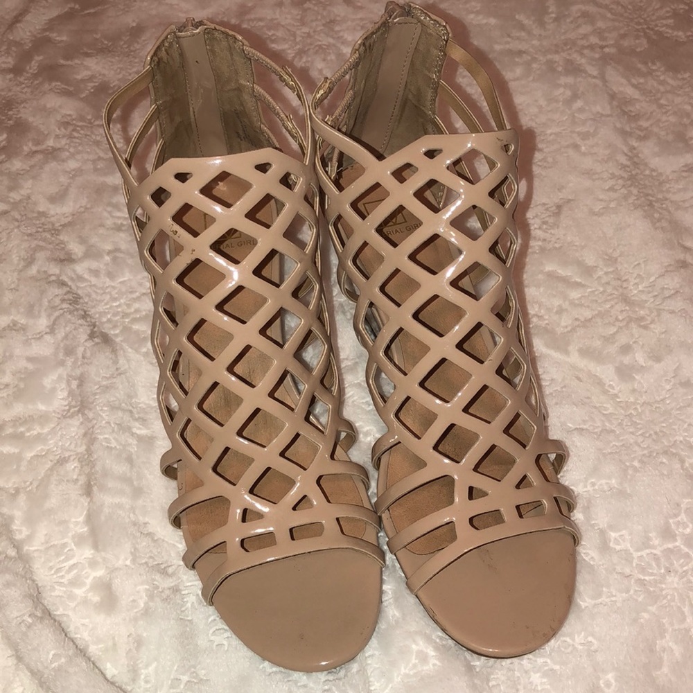 Never going to wear again.